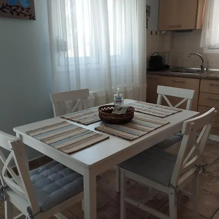 Olive Grove House *